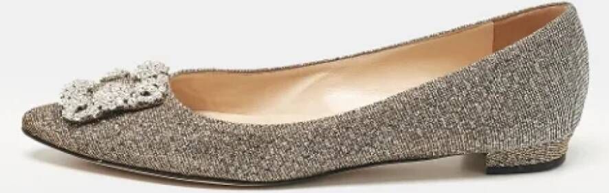 Manolo Blahnik Pre-owned Fabric flats Gray Dames