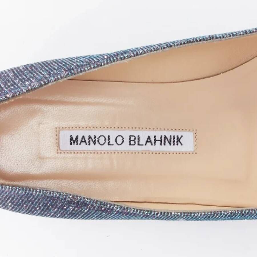 Manolo Blahnik Pre-owned Fabric flats Purple Dames