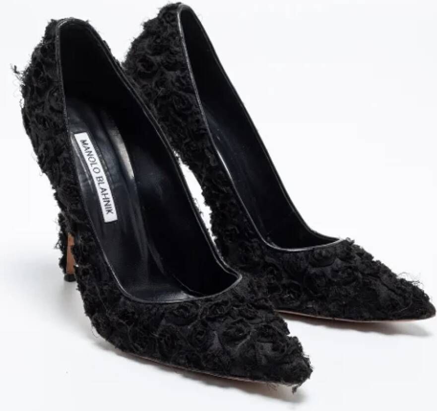 Manolo Blahnik Pre-owned Fabric heels Black Dames