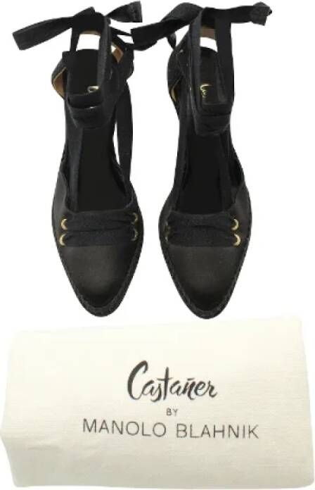 Manolo Blahnik Pre-owned Fabric heels Black Dames