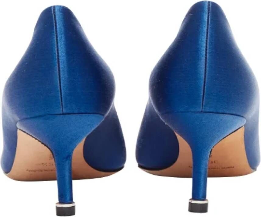 Manolo Blahnik Pre-owned Fabric heels Blue Dames