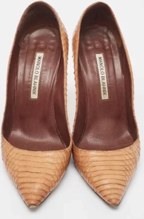 Manolo Blahnik Pre-owned Fabric heels Brown Dames