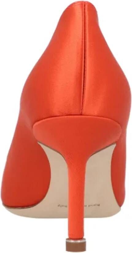 Manolo Blahnik Pre-owned Fabric heels Orange Dames