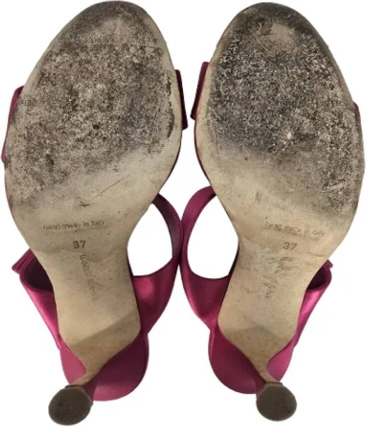 Manolo Blahnik Pre-owned Fabric heels Pink Dames