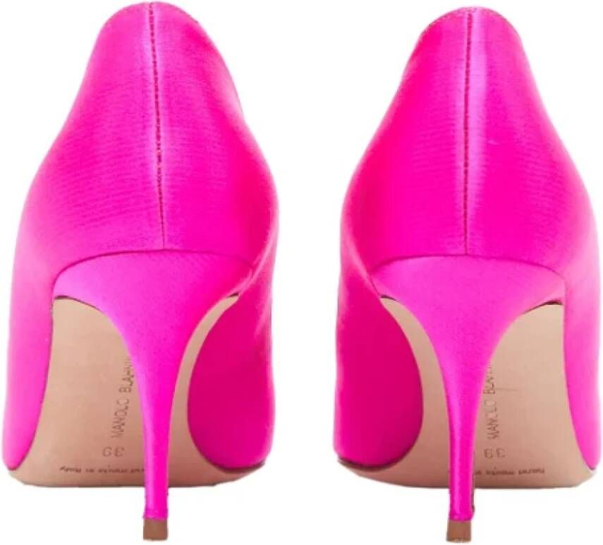 Manolo Blahnik Pre-owned Fabric heels Pink Dames