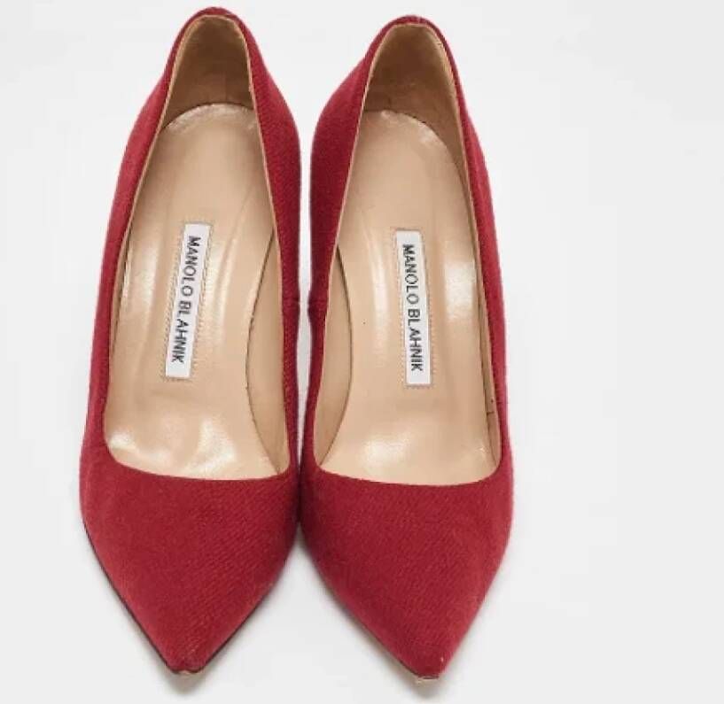 Manolo Blahnik Pre-owned Fabric heels Red Dames