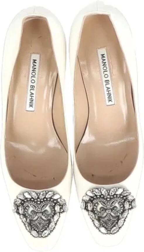 Manolo Blahnik Pre-owned Fabric heels White Dames