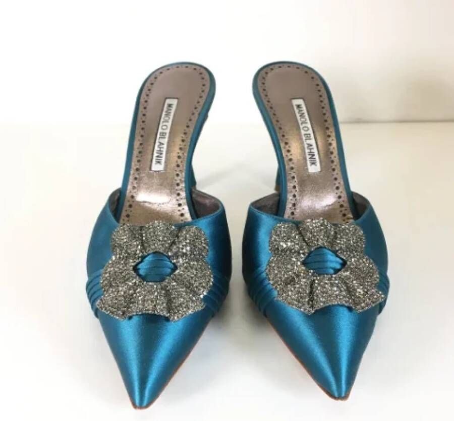 Manolo Blahnik Pre-owned Fabric mules Blue Dames