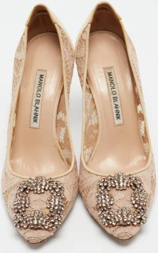 Manolo Blahnik Pre-owned Lace heels Beige Dames