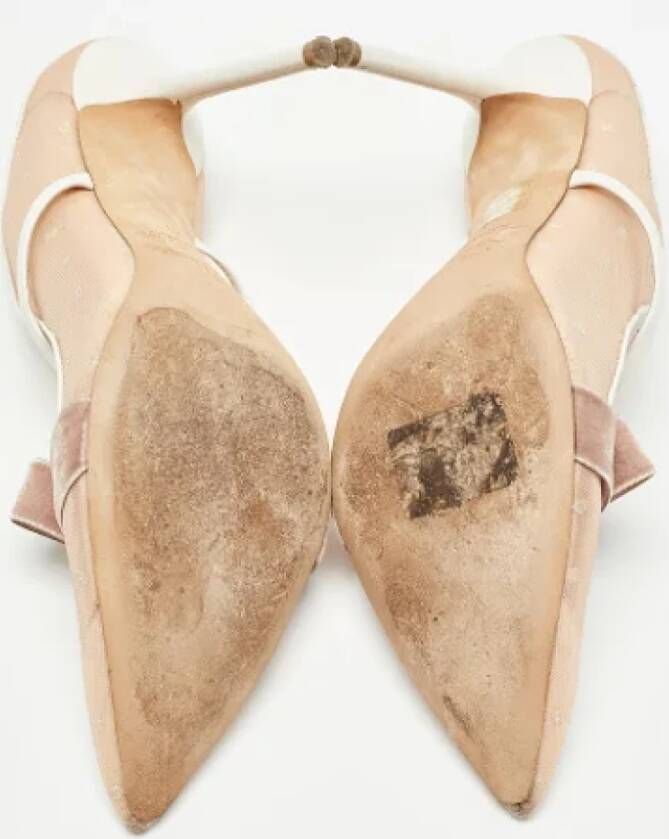 Manolo Blahnik Pre-owned Lace heels Beige Dames