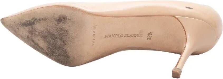 Manolo Blahnik Pre-owned Leather heels Beige Dames