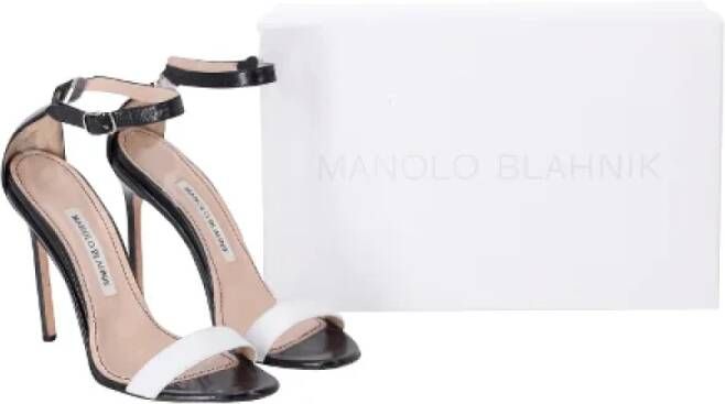 Manolo Blahnik Pre-owned Leather heels Black Dames