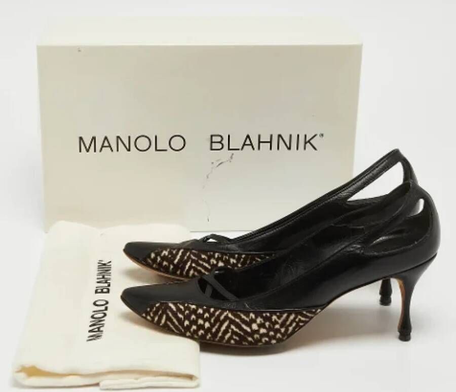 Manolo Blahnik Pre-owned Leather heels Black Dames