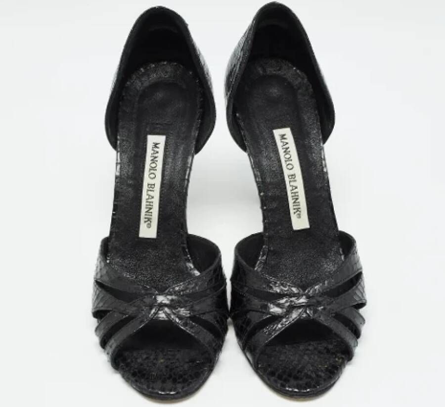 Manolo Blahnik Pre-owned Leather heels Black Dames