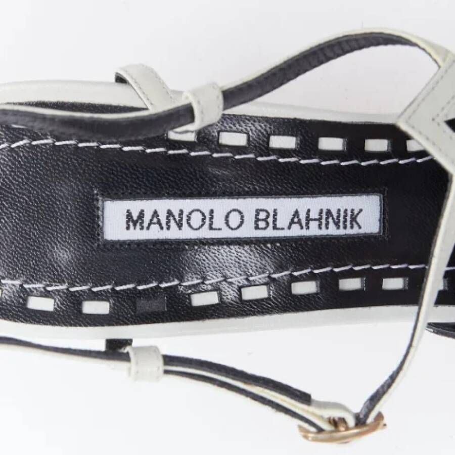 Manolo Blahnik Pre-owned Leather heels Black Dames