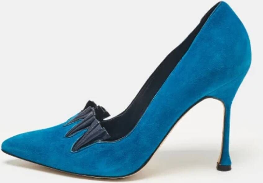 Manolo Blahnik Pre-owned Leather heels Blue Dames