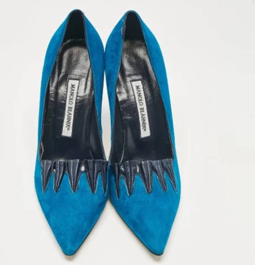 Manolo Blahnik Pre-owned Leather heels Blue Dames