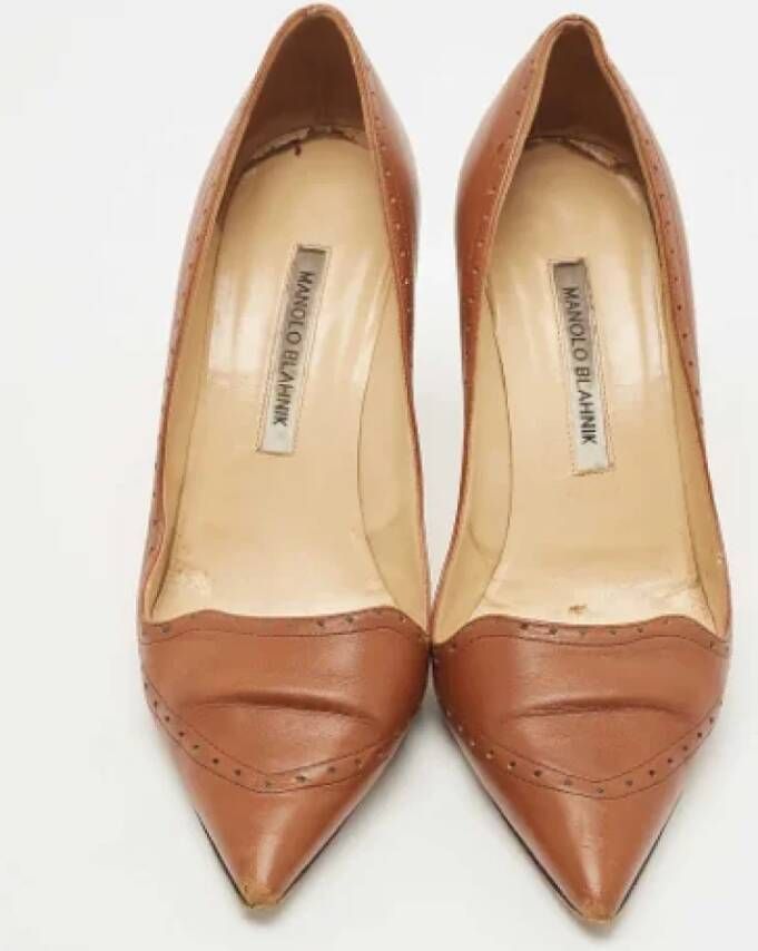 Manolo Blahnik Pre-owned Leather heels Brown Dames