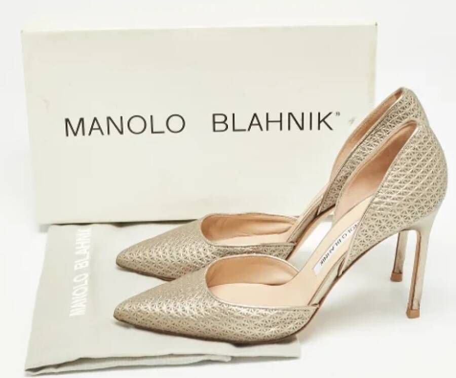 Manolo Blahnik Pre-owned Leather heels Gray Dames