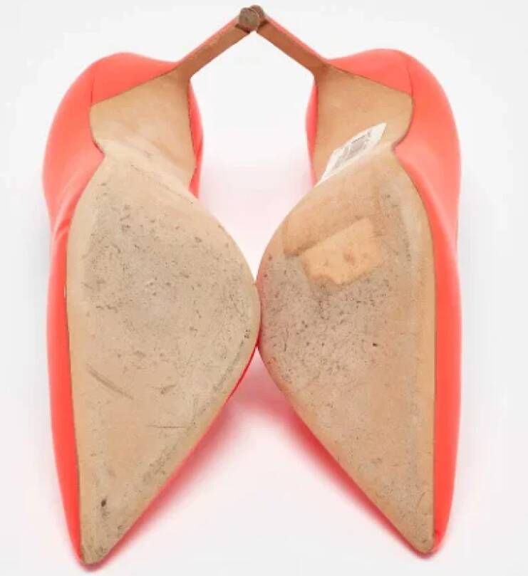 Manolo Blahnik Pre-owned Leather heels Orange Dames