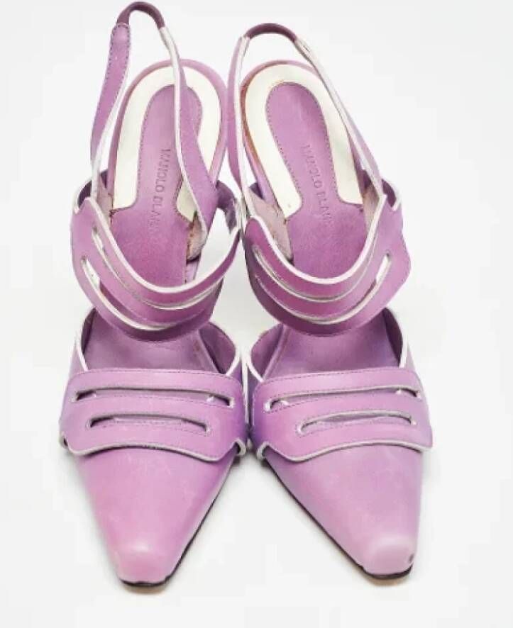 Manolo Blahnik Pre-owned Leather heels Purple Dames