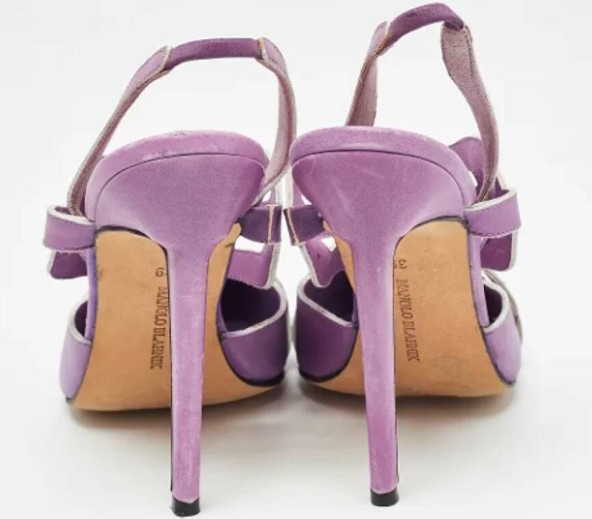 Manolo Blahnik Pre-owned Leather heels Purple Dames