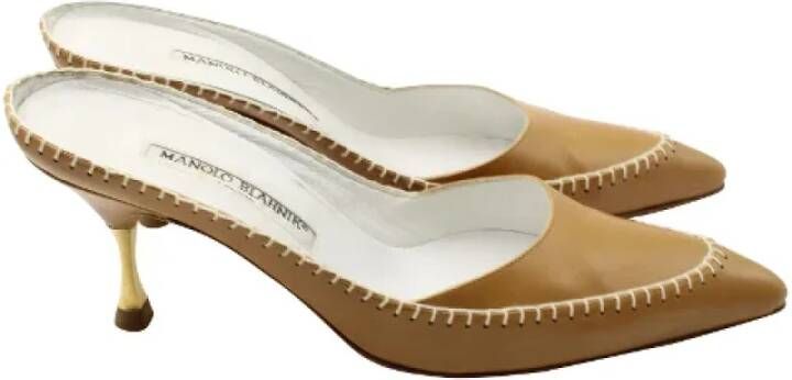 Manolo Blahnik Pre-owned Leather mules Brown Dames