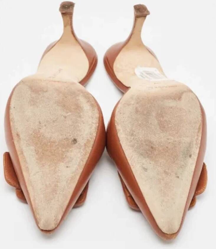 Manolo Blahnik Pre-owned Leather mules Brown Dames