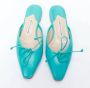 Manolo Blahnik Pre-owned Leather mules Green Dames - Thumbnail 2