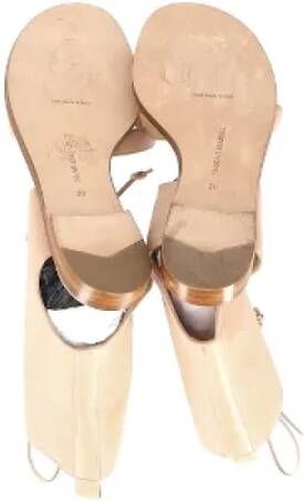 Manolo Blahnik Pre-owned Leather sandals Beige Dames