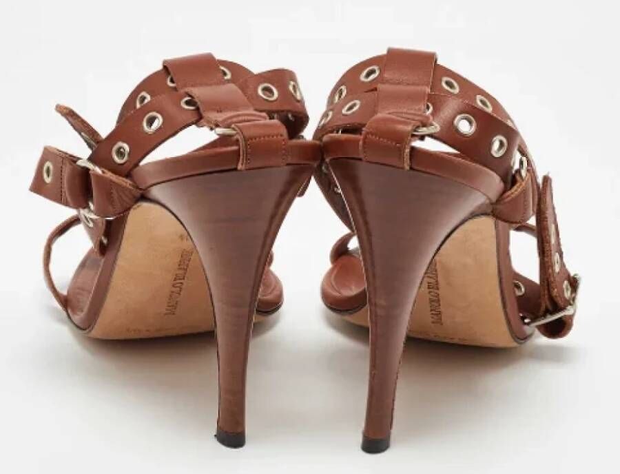 Manolo Blahnik Pre-owned Leather sandals Brown Dames