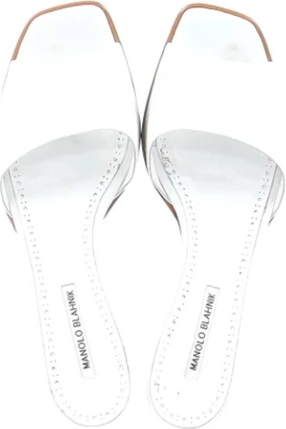 Manolo Blahnik Pre-owned Leather sandals White Dames