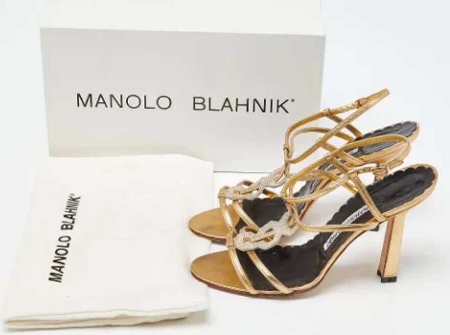 Manolo Blahnik Pre-owned Leather sandals Yellow Dames