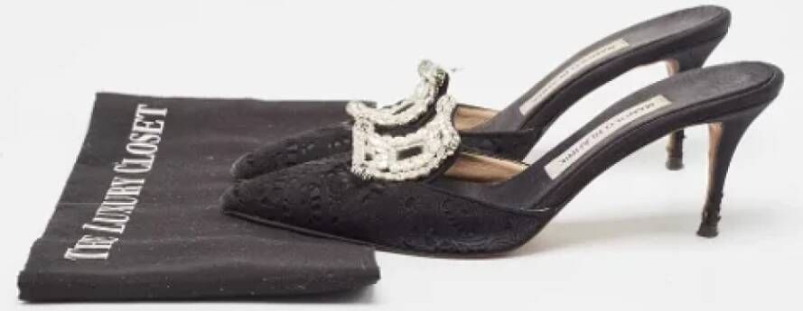 Manolo Blahnik Pre-owned Mesh mules Black Dames