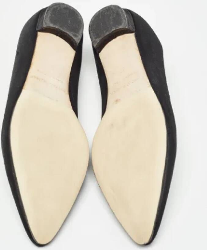 Manolo Blahnik Pre-owned Satin flats Black Dames