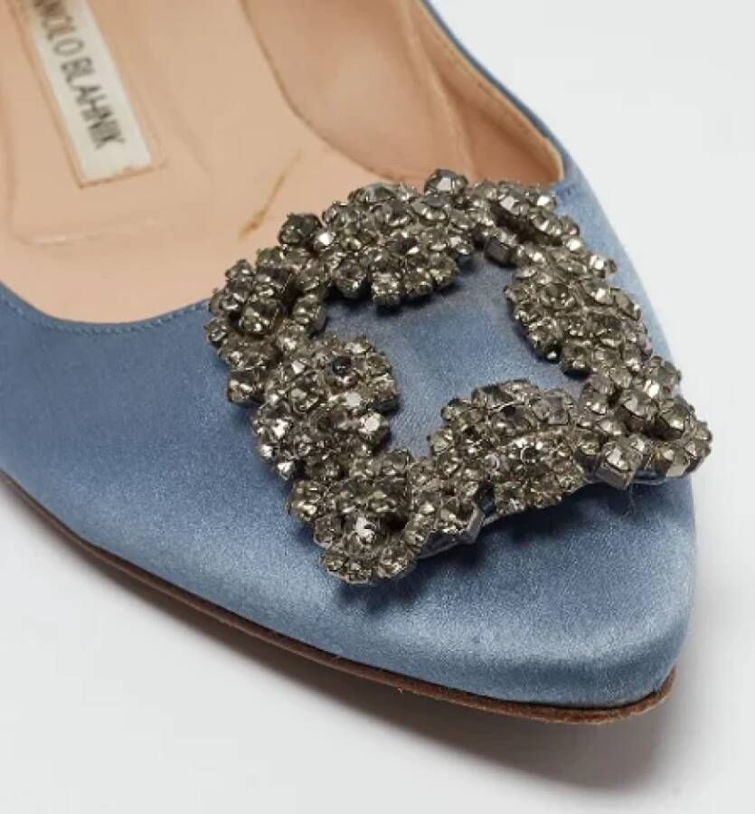 Manolo Blahnik Pre-owned Satin flats Blue Dames