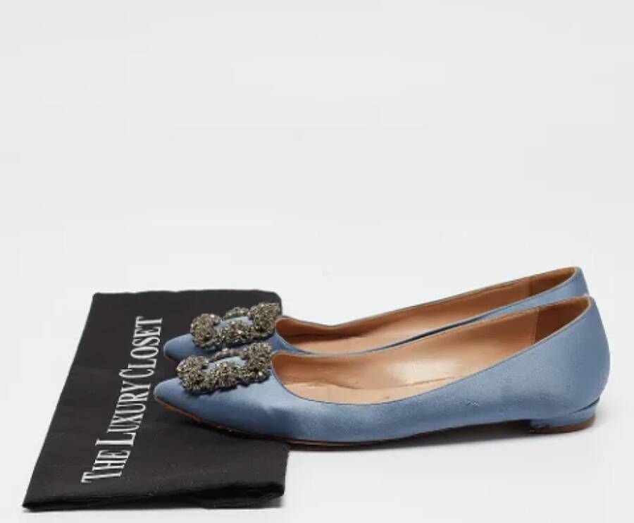 Manolo Blahnik Pre-owned Satin flats Blue Dames