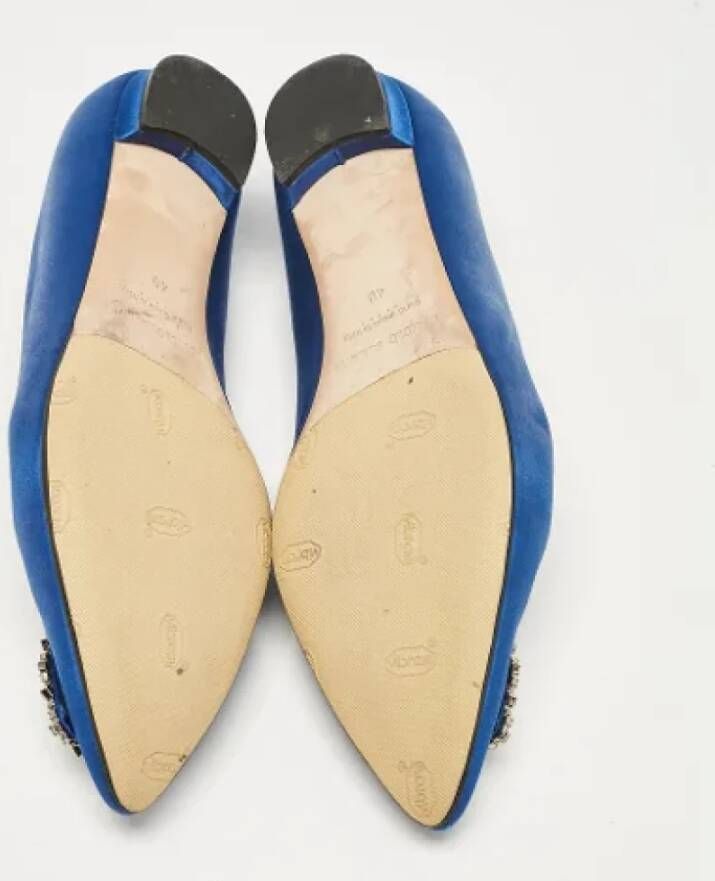 Manolo Blahnik Pre-owned Satin flats Blue Dames