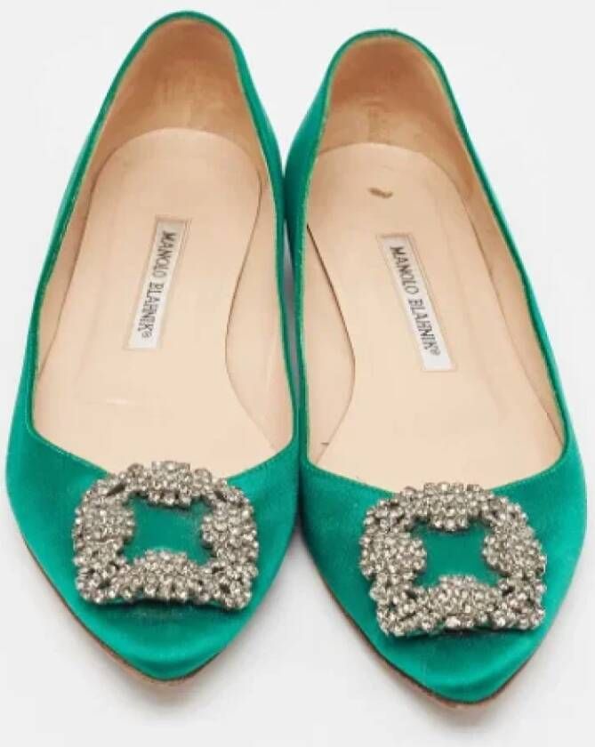 Manolo Blahnik Pre-owned Satin flats Green Dames