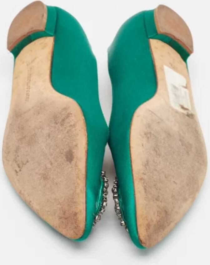 Manolo Blahnik Pre-owned Satin flats Green Dames