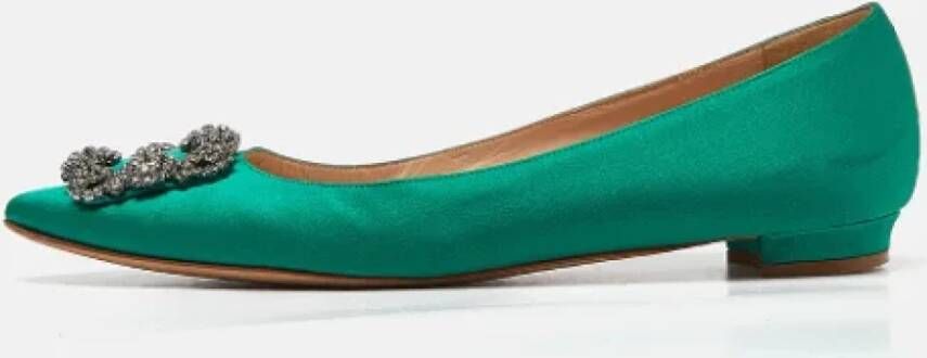 Manolo Blahnik Pre-owned Satin flats Green Dames