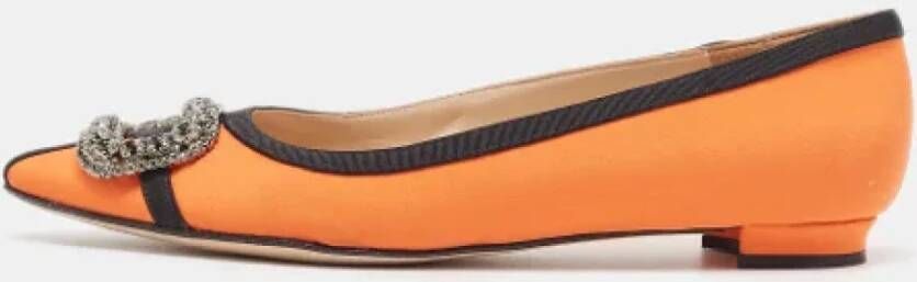 Manolo Blahnik Pre-owned Satin flats Orange Dames