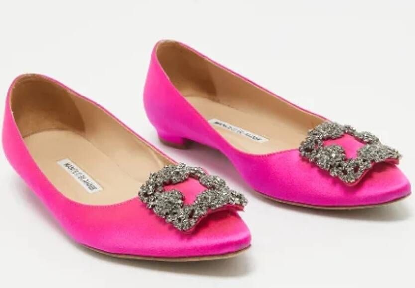 Manolo Blahnik Pre-owned Satin flats Pink Dames