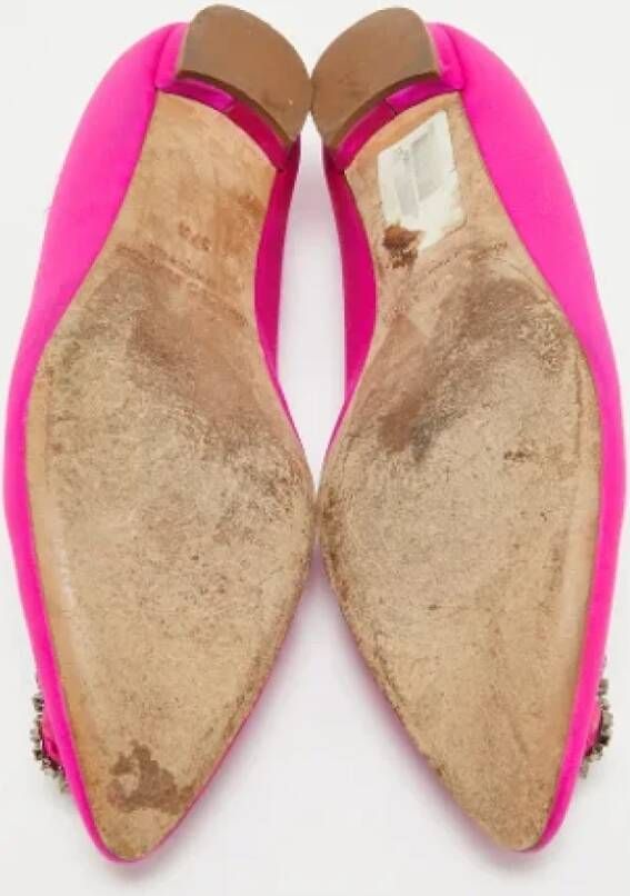 Manolo Blahnik Pre-owned Satin flats Pink Dames