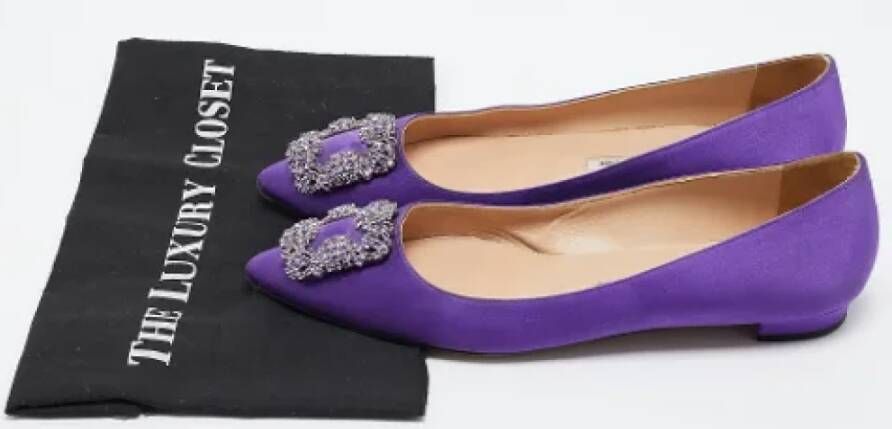 Manolo Blahnik Pre-owned Satin flats Purple Dames