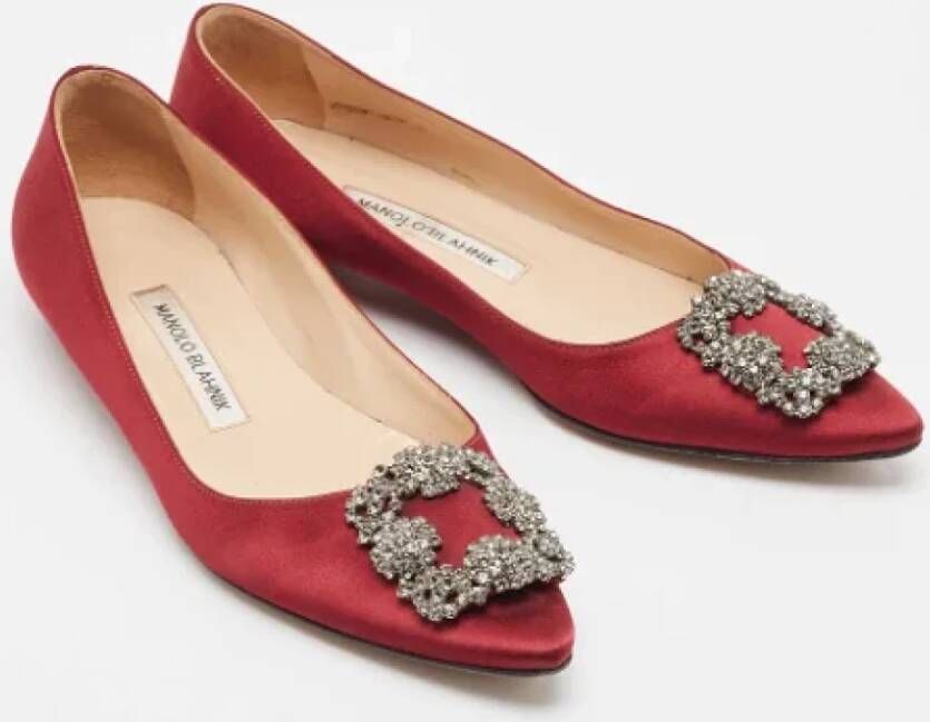 Manolo Blahnik Pre-owned Satin flats Red Dames