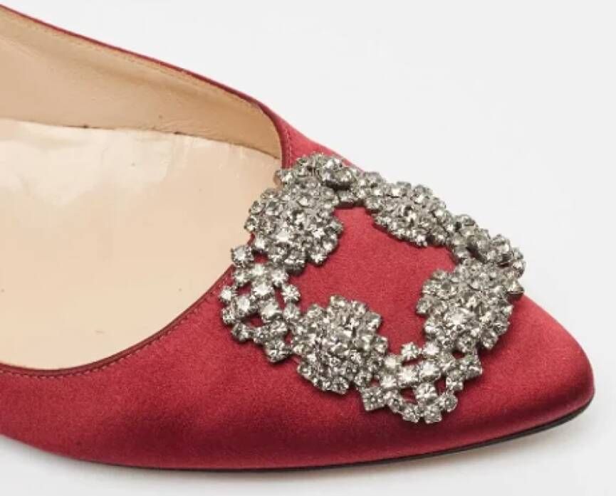 Manolo Blahnik Pre-owned Satin flats Red Dames