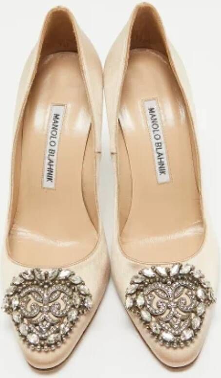 Manolo Blahnik Pre-owned Satin heels Beige Dames