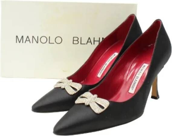 Manolo Blahnik Pre-owned Satin heels Black Dames