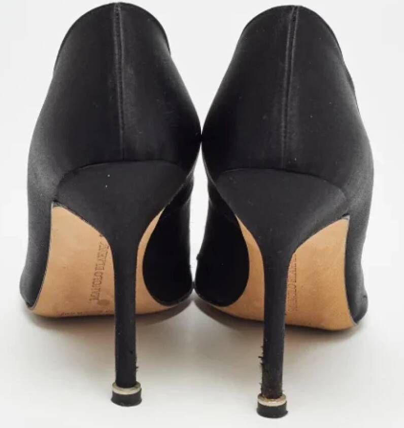 Manolo Blahnik Pre-owned Satin heels Black Dames